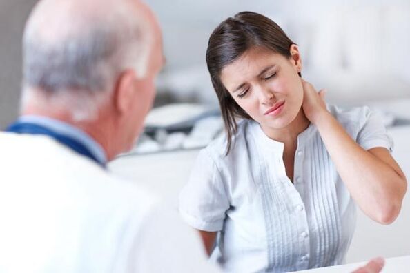 Visita da uno specialista in osteocondrosi cervicale